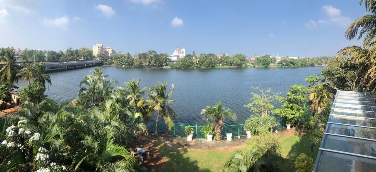 Amani Lake Resort パナドゥラ エクステリア 写真