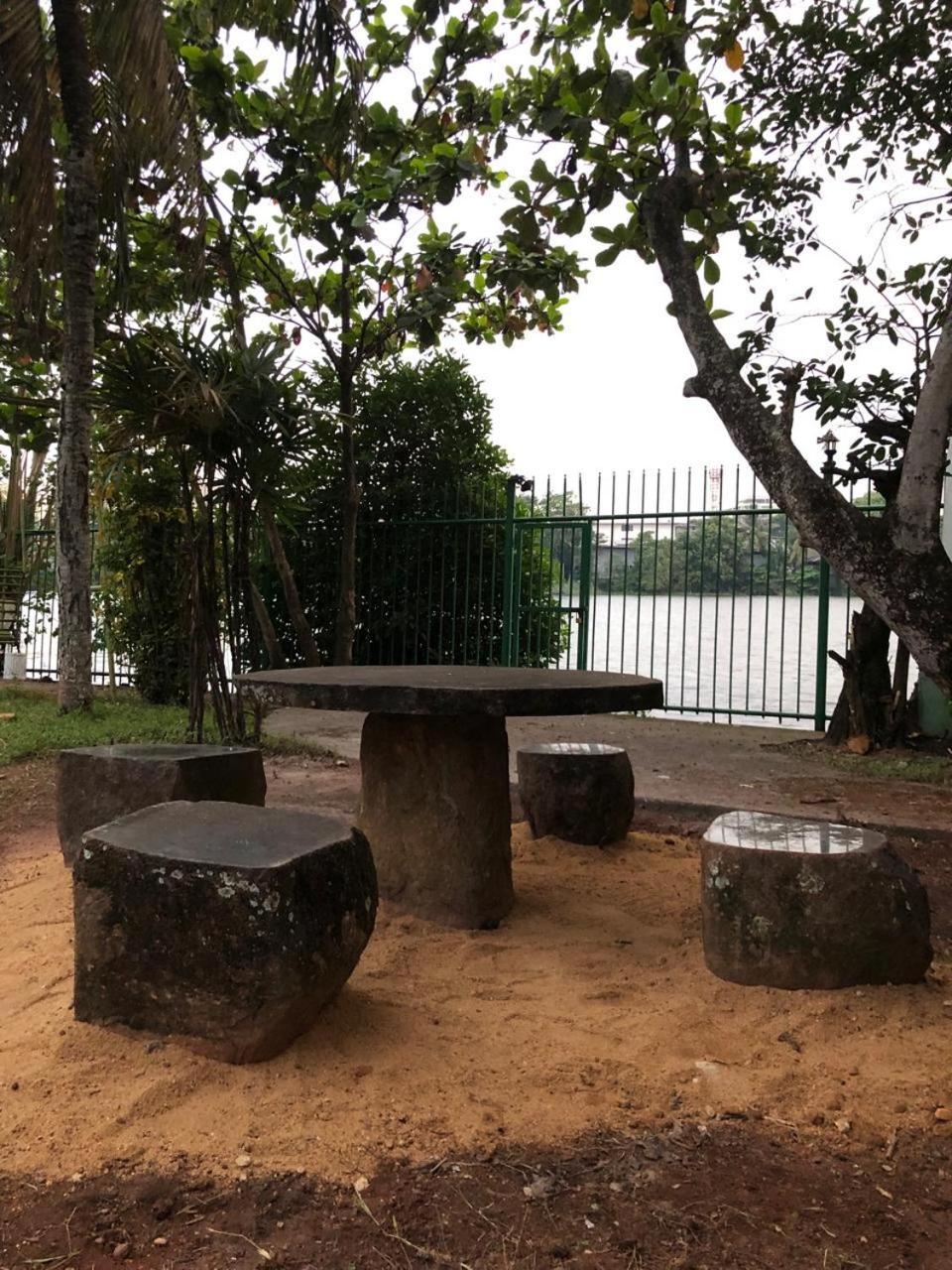 Amani Lake Resort パナドゥラ エクステリア 写真